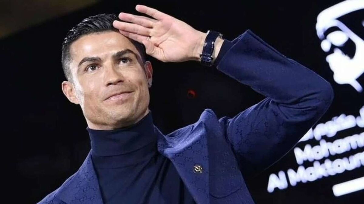 Нападающий «Аль-Наср» Криштиану Роналду победил сразу в трёх номинациях.