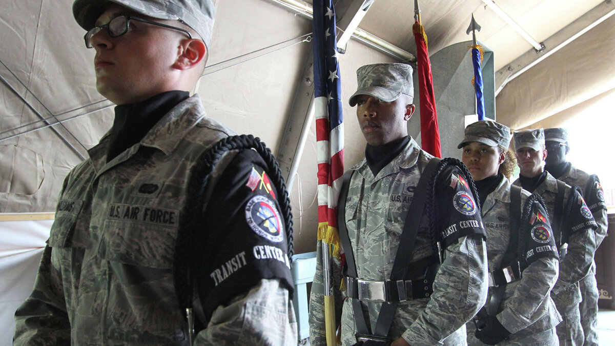    Закрытие авиабазы США в Киргизии© РИА Новости . Владимир Пирогов