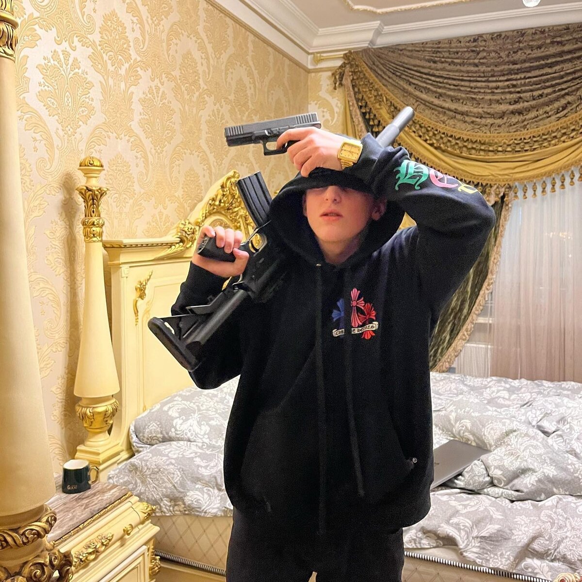 репер поет я люблю тебя до слез. серов я люблю до слез. репер спел серова на х фактор. я люблю тебя до слез рэп. эминем 2022.