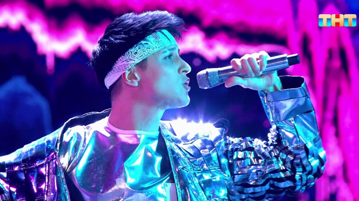 Зиверт в клипе вейк ап. Zivert многоточия. Зиверт ялт. Нилето и зиверт fly. Зиверт ветер перемен.