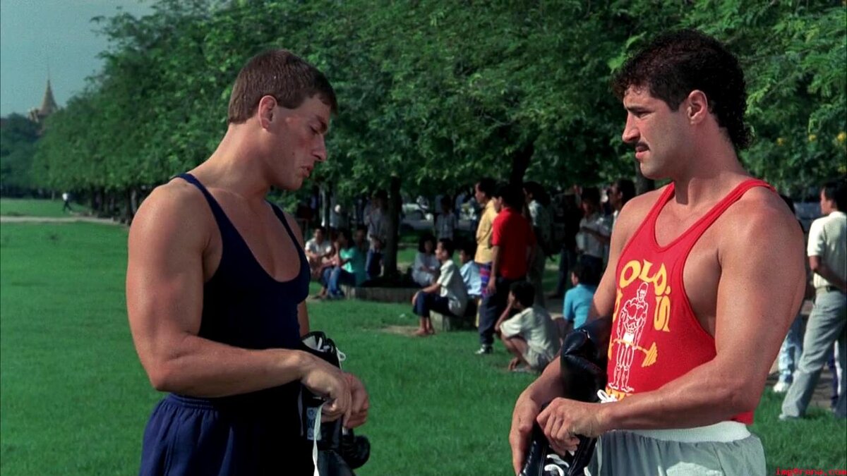 Кадр из фильма "Кикбоксёр" (1989)