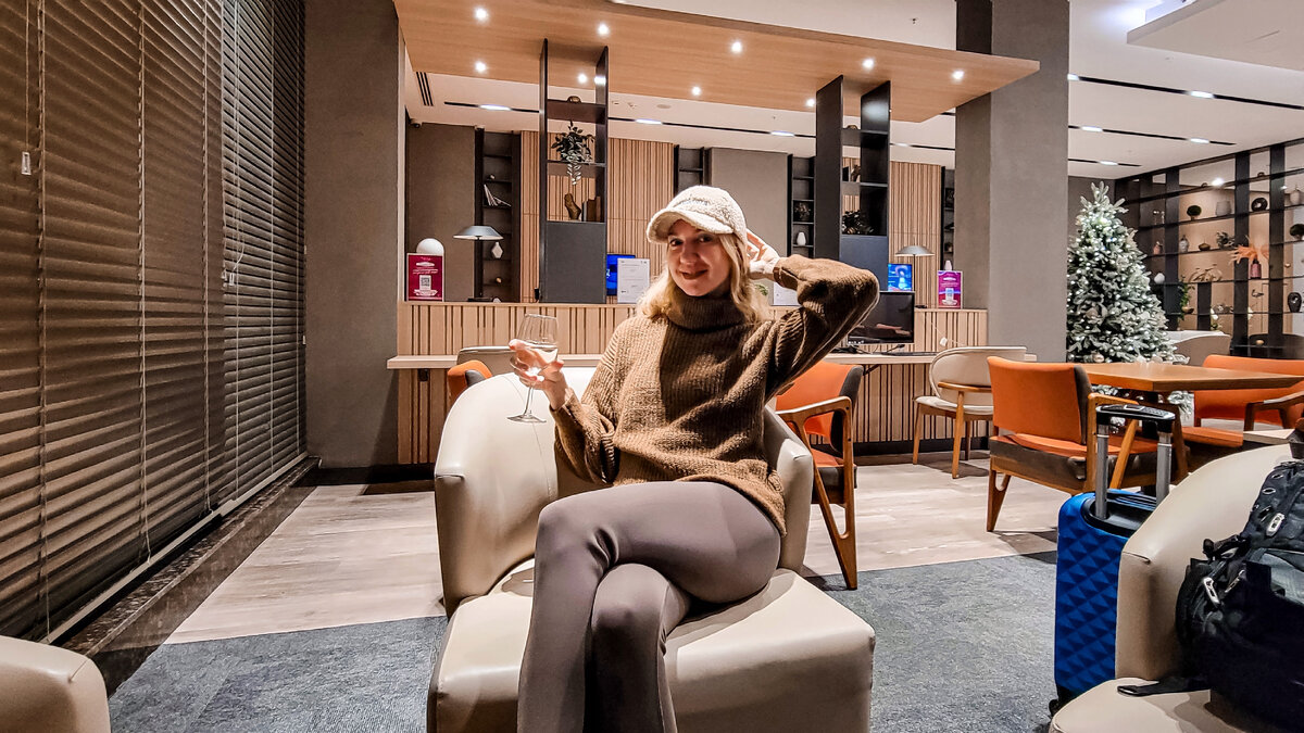 Жду свой рейс в бизнес-зале "Primeclass Lounge".