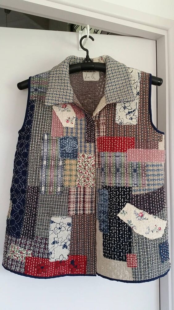 марина тулупова лоскутное шитье. жилеты пэчворк тулупова марина. лоскутная жилетка. лоскутный жилет. жилетка пэчворк.