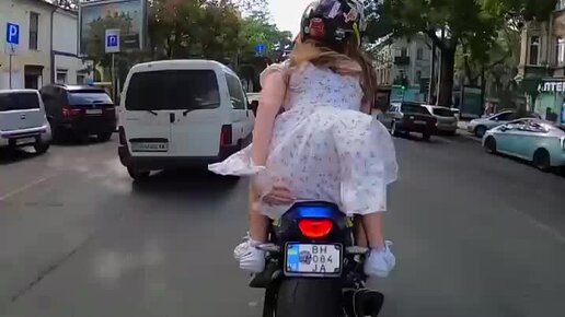 забыла загнуть платье но было уже поздно. как говорила тетя соня. забыла загнуть платье но было уже поздно. мемы про платье. цитаты про платье.