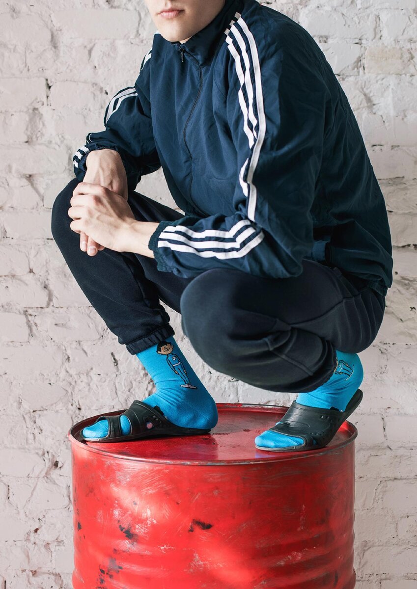 Стиль 80х одежда мужская. Стиль скейтеров 90х америка. Как одевались пацаны в 90. 90е мода мужская. Мужская мода 90.