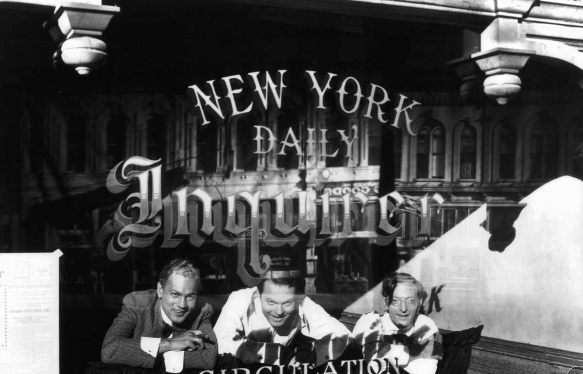 Актер Орсон Уэллс, актер Джозеф Коттен и актер Эверетт Слоун в фильме режиссера Орсона Уэллса «Гражданин Кейн» (Citizen Kane) 