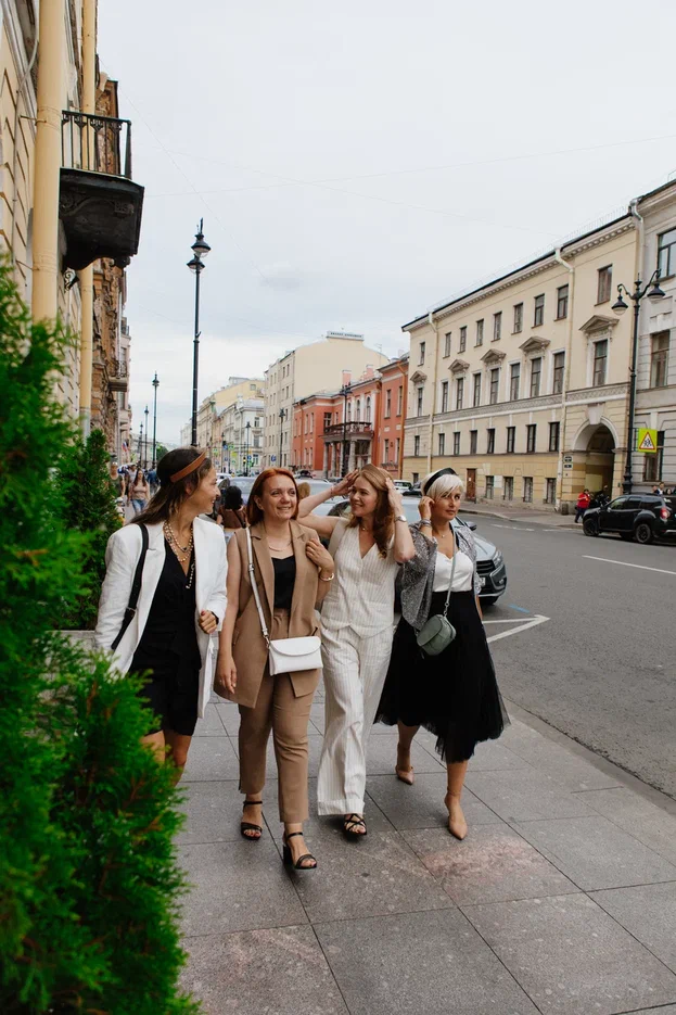 Я с подружками