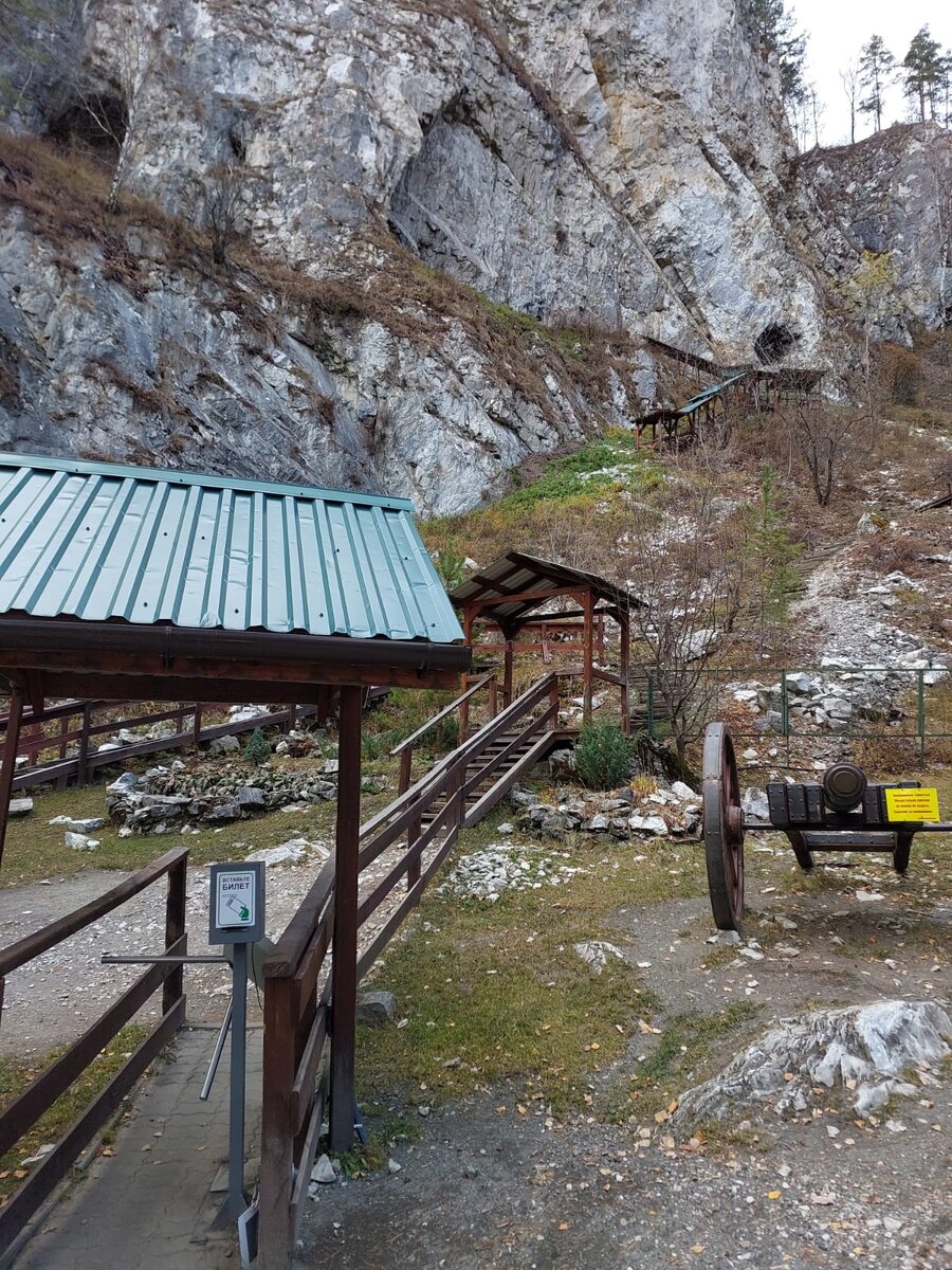 Фото на так себе телефон, но звонки с фотоаппарата-ещё хуже 