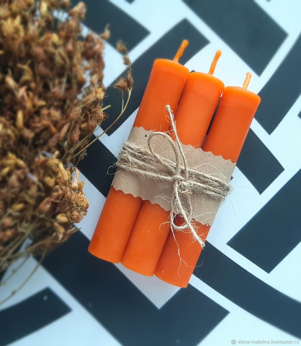 заговор на свечу приворот на любовь. как сделать приворот с красной свечой. приворот на свечу. свечи в церкви. скрученные красные свечи.