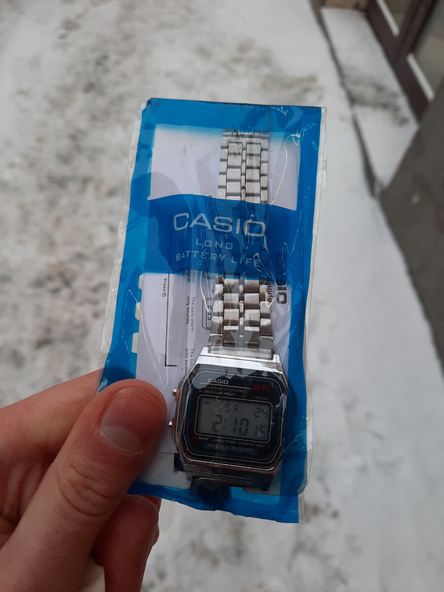 Фото сразу после того, как забрал заказ