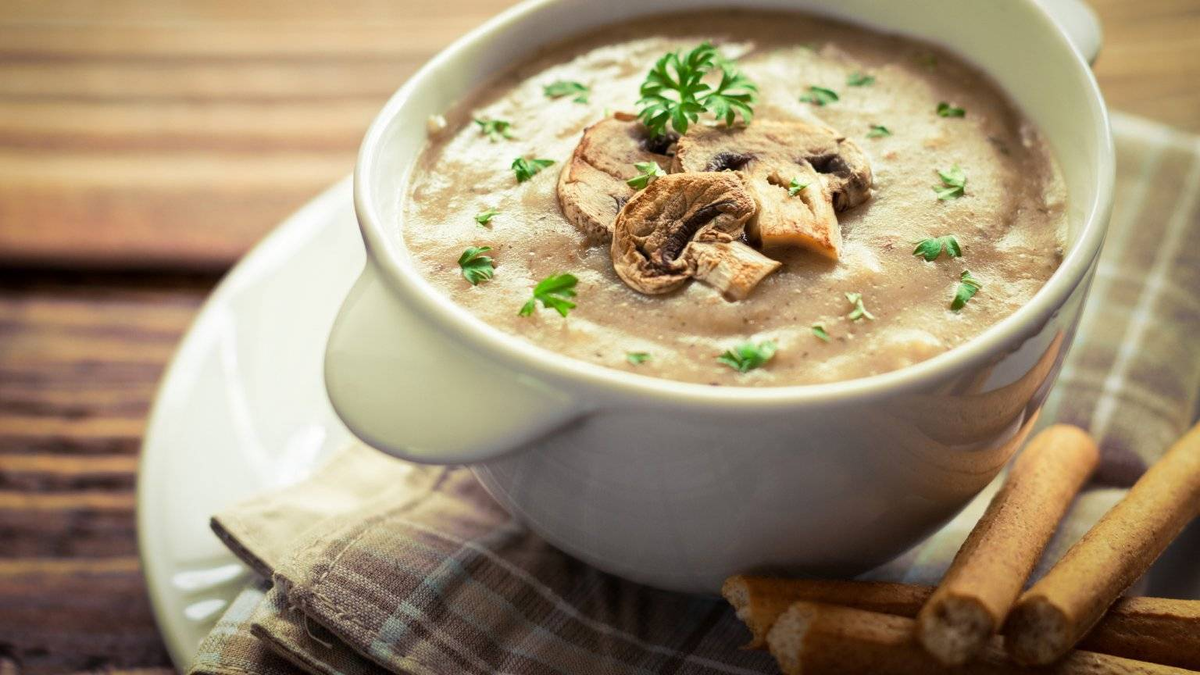 Грибной суп с вешенками. Суп грибной (с индейкой и плавленым сыром). Грибной суп с плавленым сыром. Сырный суп с грибами и плавленным сыром. Суп с плавленным сыром и грибами.