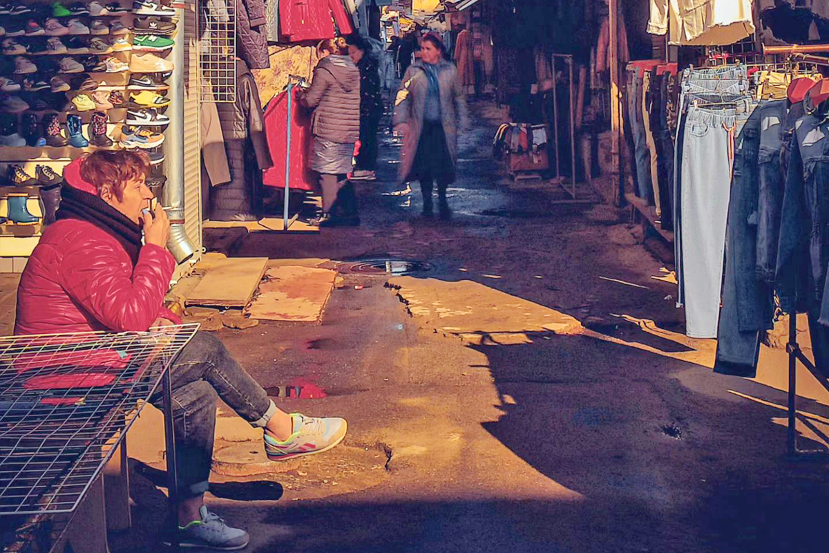 Троицкий рынок на техноложке. Где рынки в питере. Сытинский рынок санкт-петербург. Сытный рынок санкт-петербург. Блошиный рынок на удельной в питере.