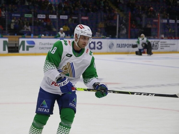 Трансляция хоккейного матча салават юлаев. Тихонов салават юлаев. Хк трактор салават юлаев. Салават юлаев ак барс николай. Вратарь хк салават юлаев.