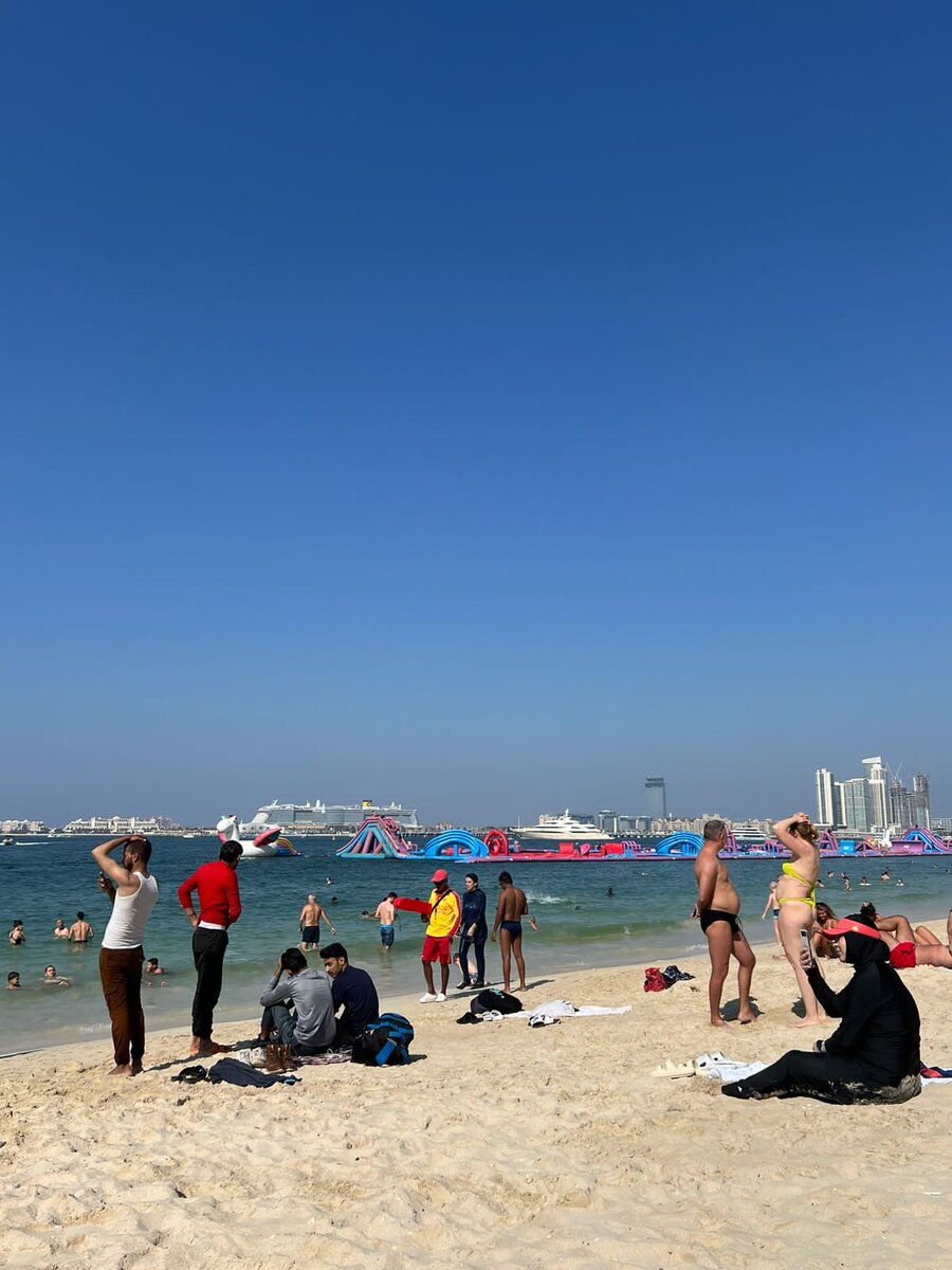 кран с текущей водой. вода из под крана в дубае. вода из крана. хлорированная вода из крана. вода бежит из крана.