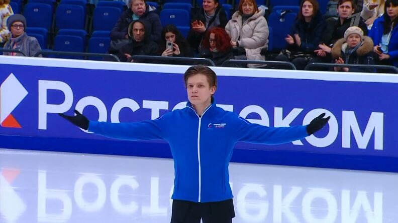 Камила валиева пекин. Камила валиева фигуристка падения. Фигуристка александра валиева. Камила загитова. Камила валиева 2020.