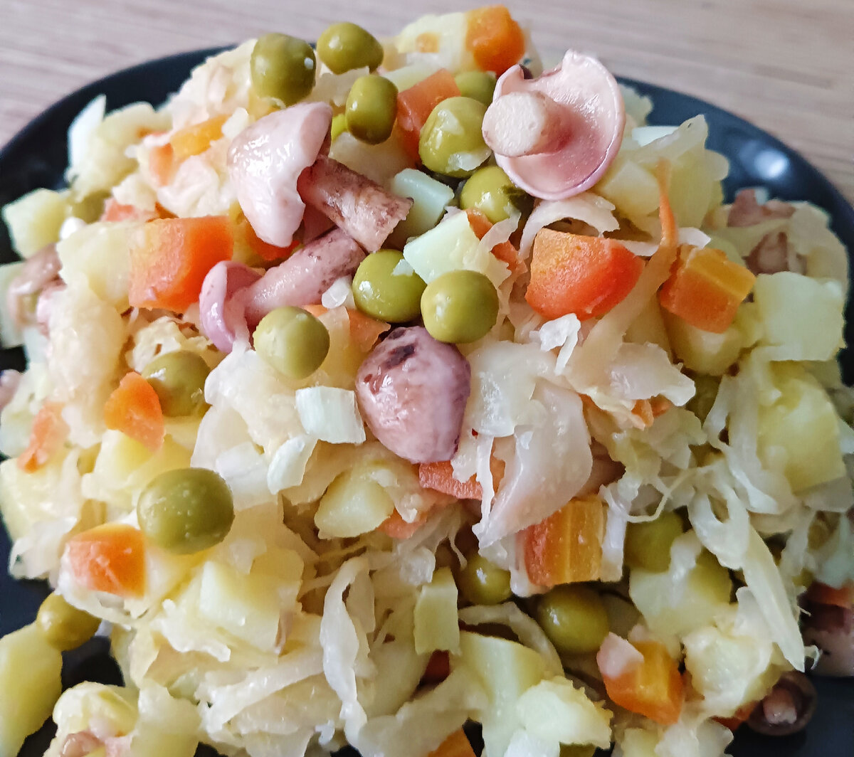 салат из картошки морковки.