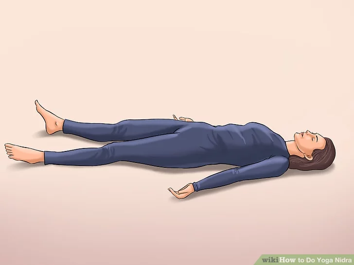 преданность собаки. почему собака выбрала именно эту женщину. собака облизывает человека. Girl holding dog. хозяин собаки.