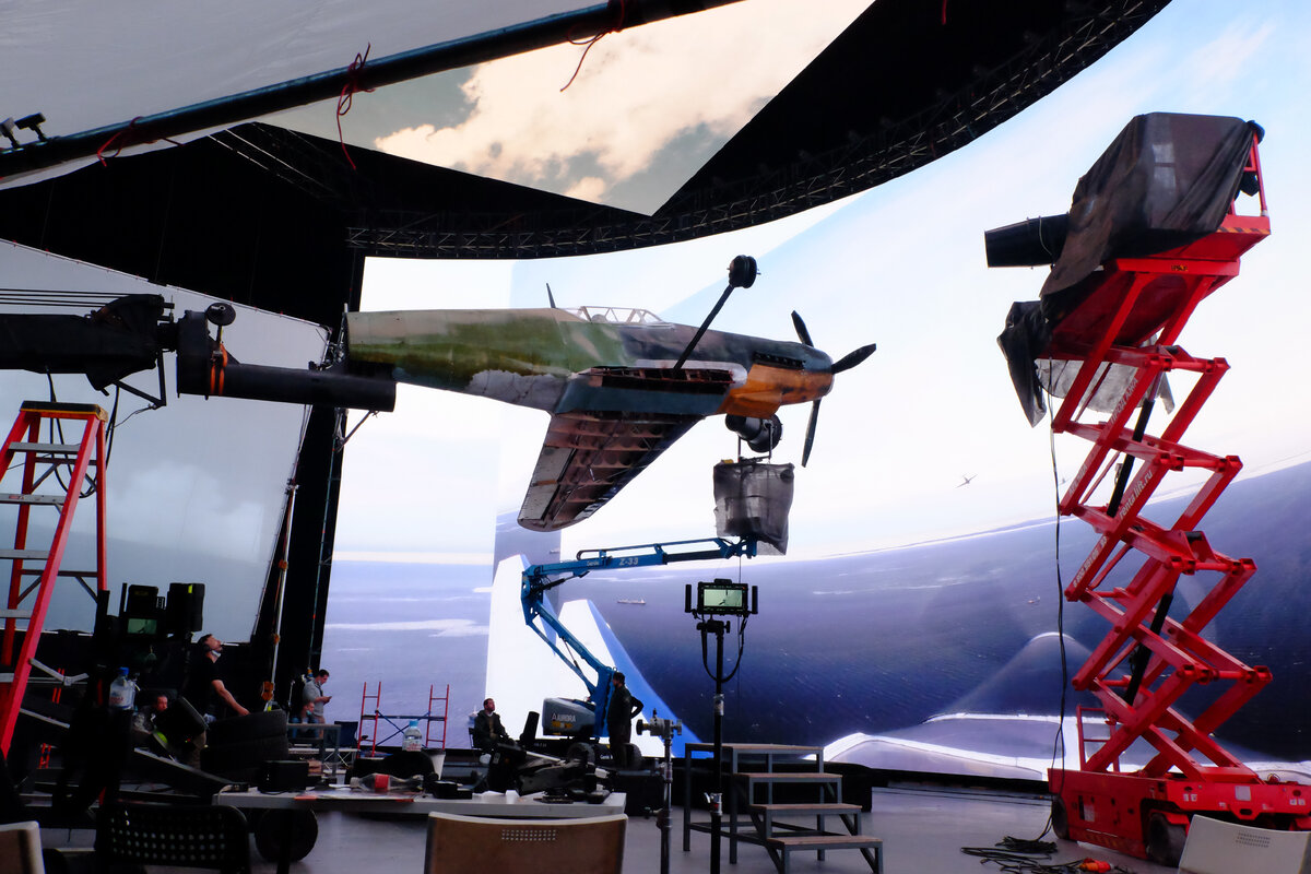 сбеги из закулисья. тайны закулисья квест саратов. Backrooms level run for your life. бесконечный коридор. красный коридор.