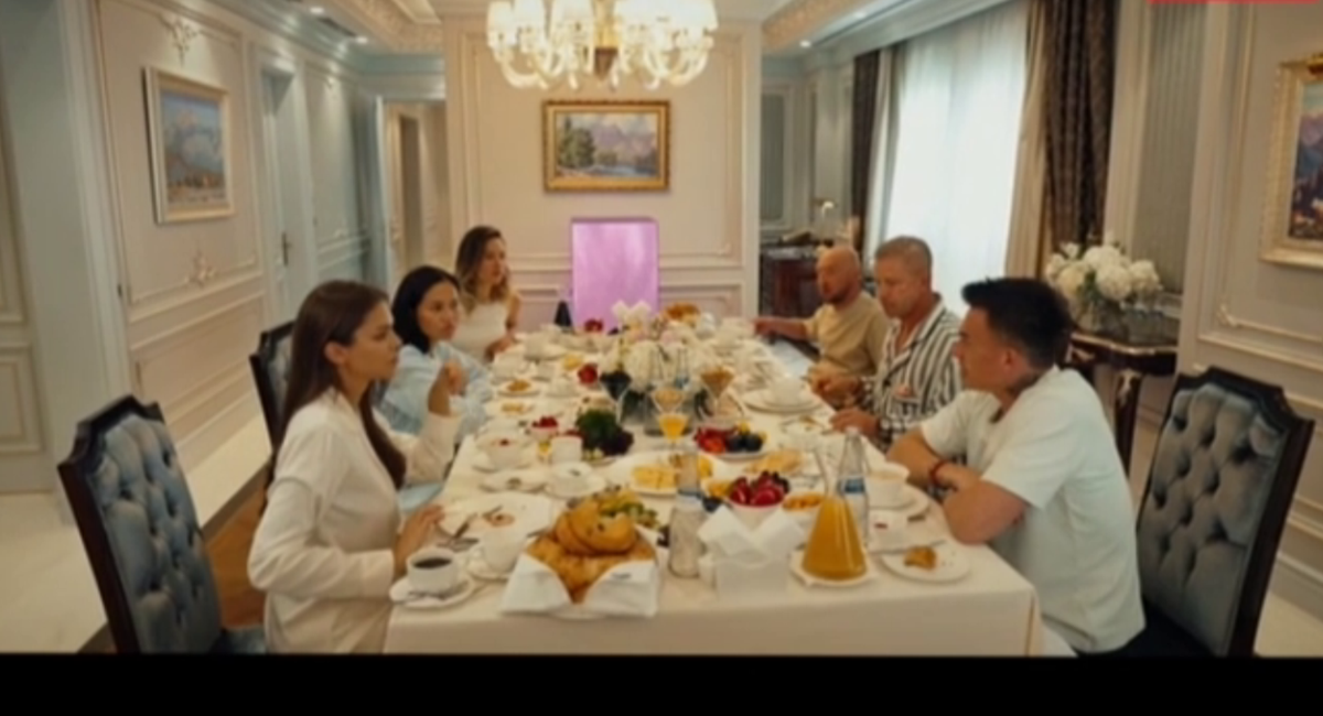 Фото- Кадр из шоу "Выжить в Самарканде". Скриншот- Кинопоток            