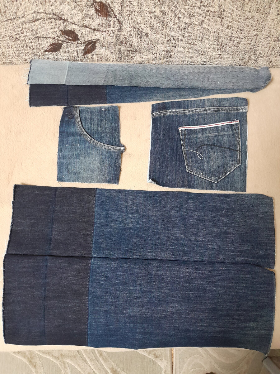 Как сшить из джинс джинсовую. Переделки из джинсов. Переделки из джинсов мастер класс. Сумка хозяйственная из джинсов. Переделки из джинса сумки.