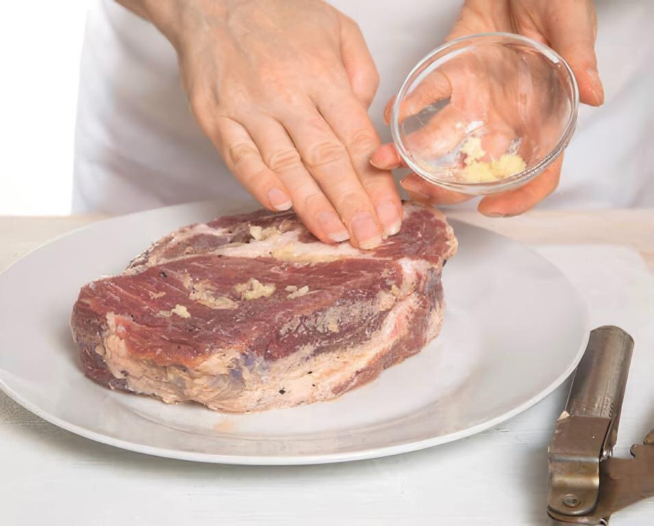 как приготовить свинину на пару. сосновоборская буженина домашняя. как приготовить свинину на пару. печень куриная тушеная с овощами. томленая свиная корейка.