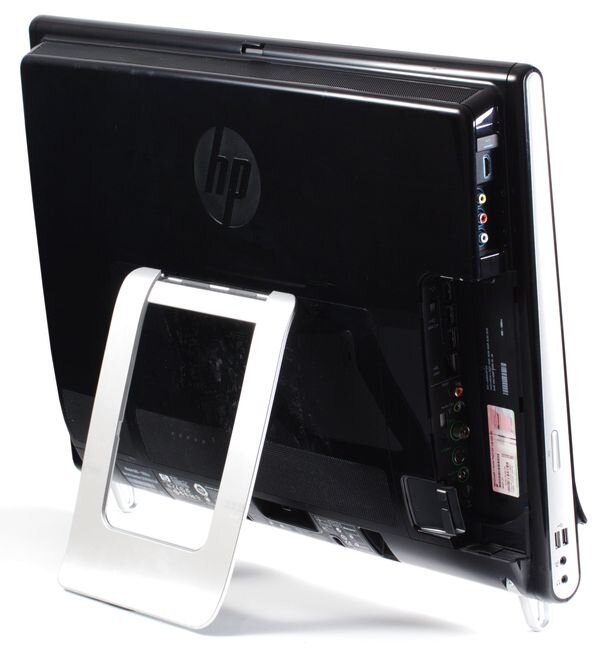 На этом фото видны все разъемы ПК на моноблоке