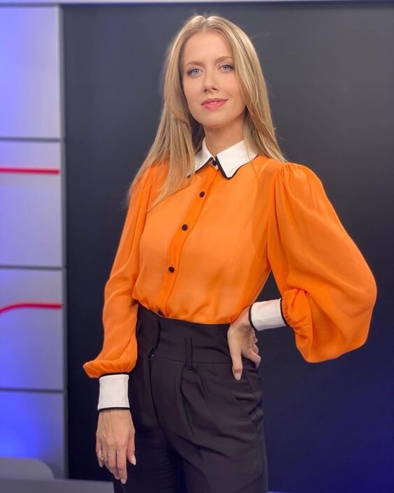 блузка с пышными рукавами. блузка с объемными рукавами. блуза с объемными рукавами. блузка с рукавами фонариками. блуза с рукавами фонариками.