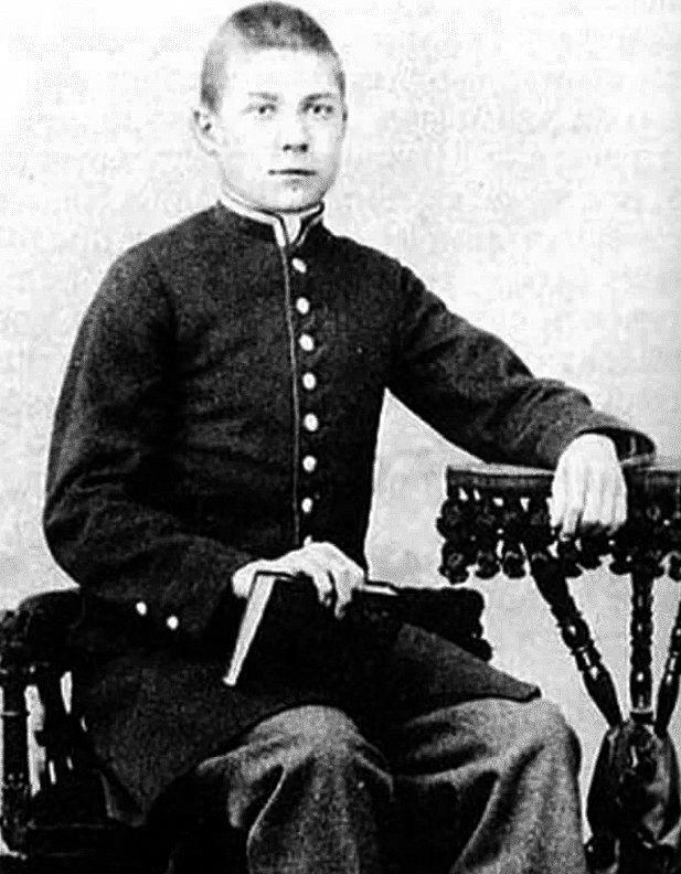 Евгений Замятин в молодости. Фото: mezgore-lib.ru