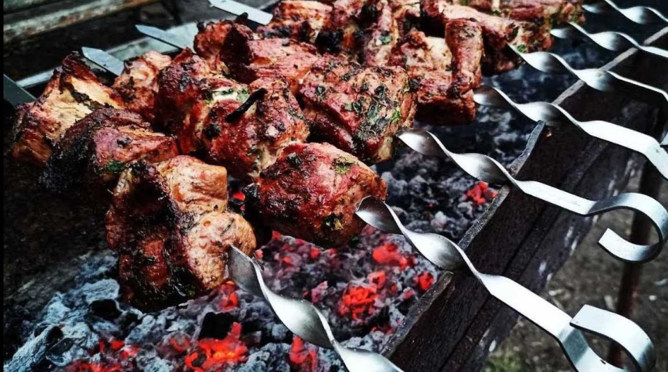 шампурок коммунар меню тел. шашлыков тюмень. шашлык в пушкине. шашлык. шашлык в кафе.