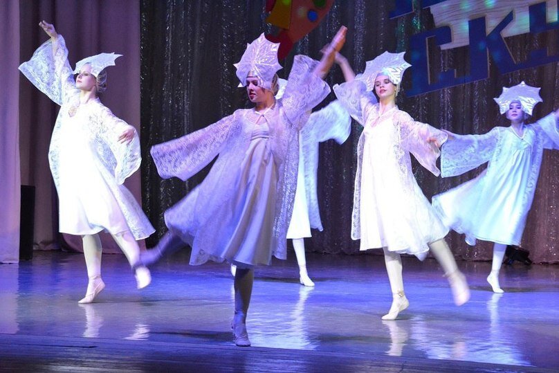 современные эстрадные танцы. концерт детского ансамбля. дк лянгасово. украшение сцены в дк. дк новое поколение в люберцах.