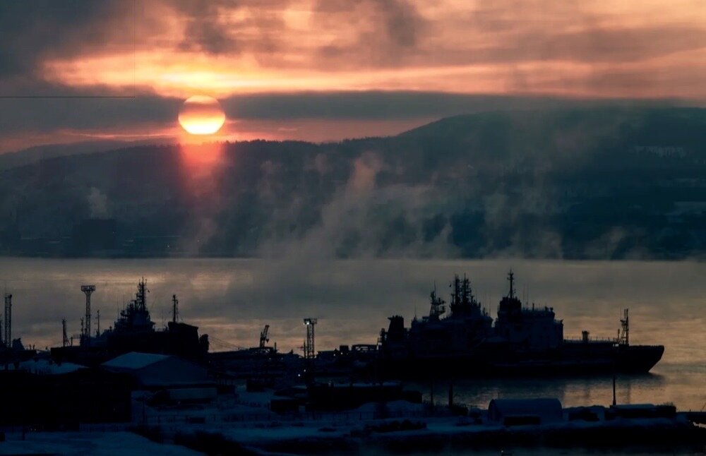 Мурманск. Кольский залив.