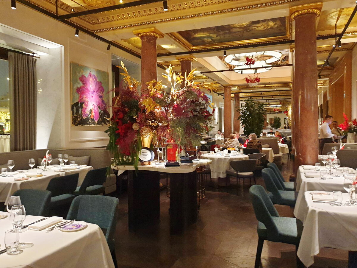 3 стр 4. золотой комплекс пятигорск. ресторан в особняке на садово кудринская. ресторан султан палас. ресторан карамзин петровский путевой дворец меню.