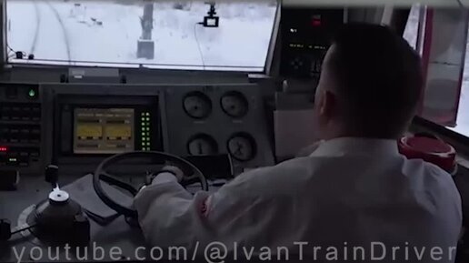 Вид из кабины электропоезда. Кабина поезда сапсан. Видео машинистов поезда. Машинист поезда ржд. Вид из кабины машиниста сапсана.