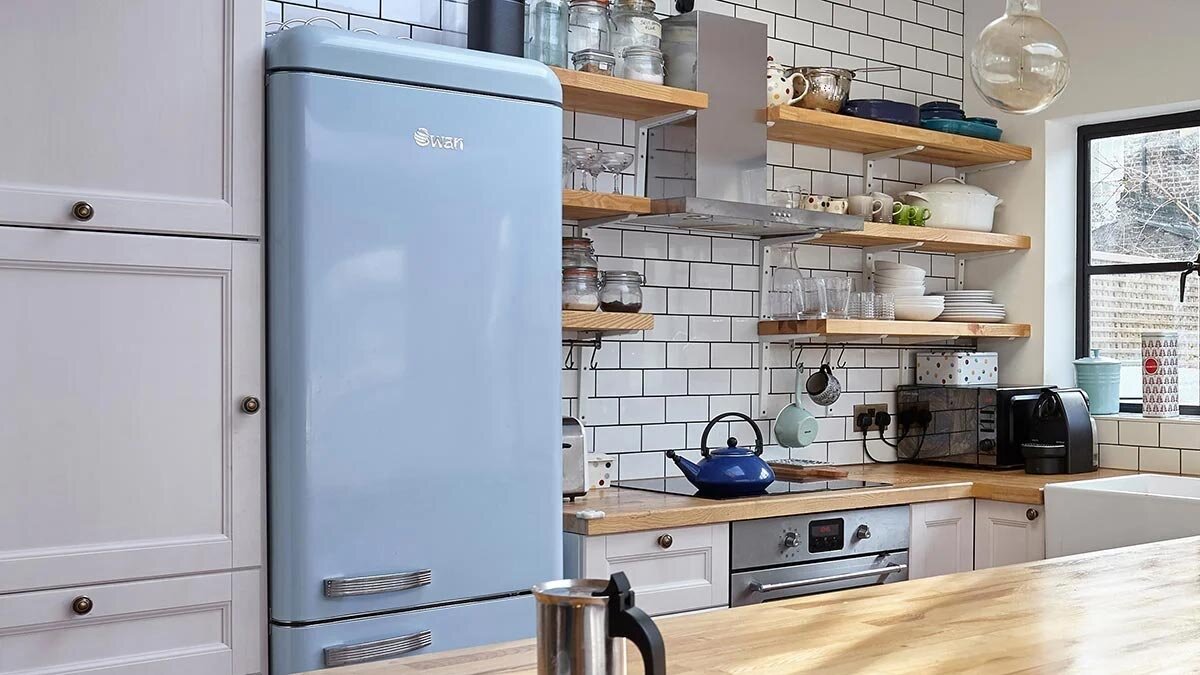     Интерьер на кухне Анастасия Романова
©Shutterstock/FotodomОткрытые полки