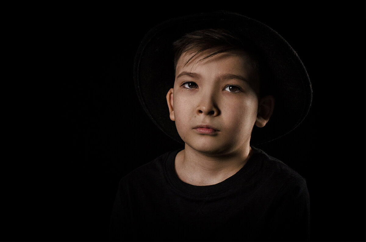 Цвета архангелов 7 лучей. Школа духовного роста конкордии антаровой. Две жизни книга рецензия. Обои пантон. Цвета палитра.