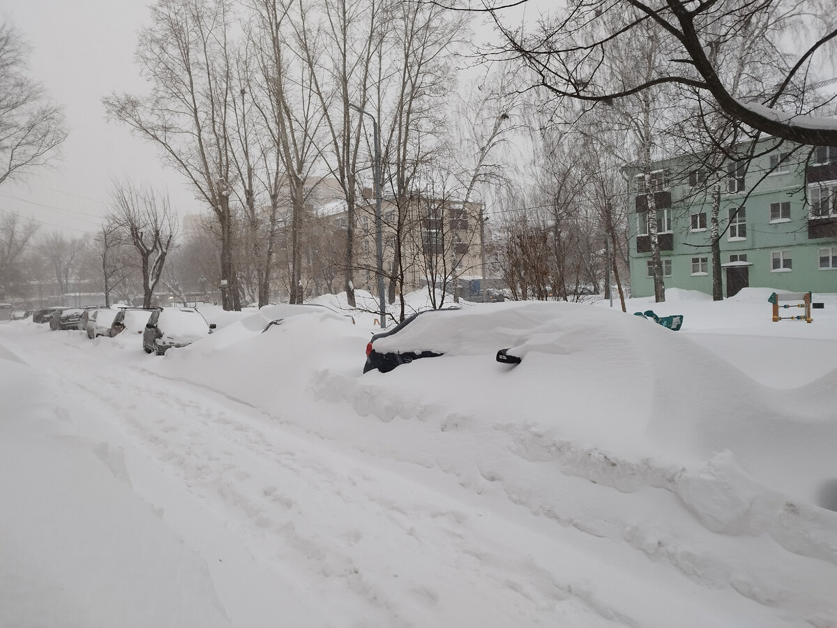 Масштабный снегопад в Казани сегодня, в январе 2024 г. Фото и видео  событий. | Про путешествия Иван Матрёнин. | Дзен