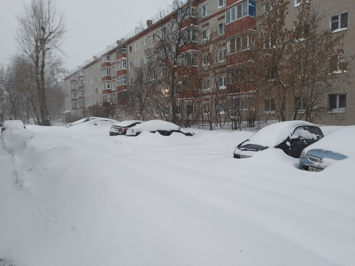 Масштабный снегопад в Казани сегодня, в январе 2024 г. Фото и видео  событий. | Про путешествия Иван Матрёнин. | Дзен