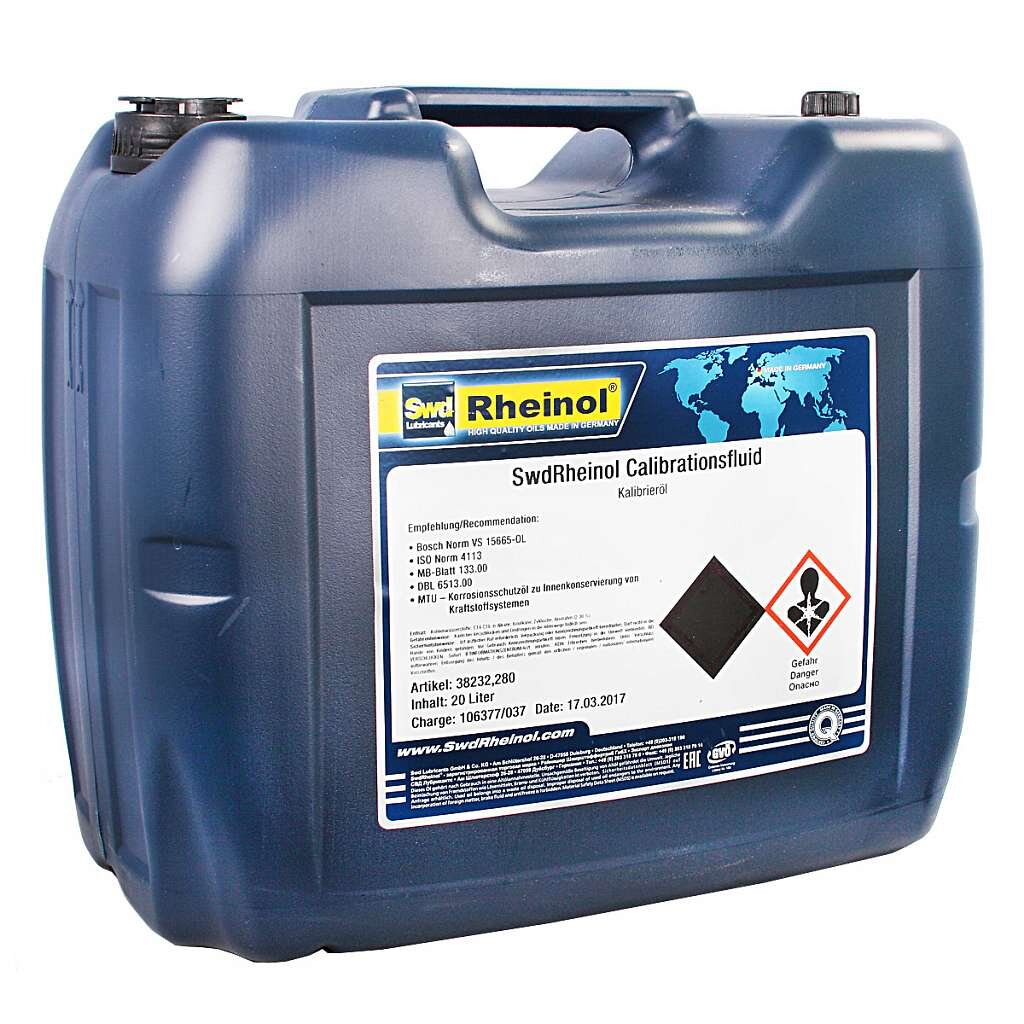 Swd Rheinol Calibrationsfluid - специальная жидкость для тестирования, калибровки и консервации топливной аппаратуры дизельных двигателей. Рекомендуется к применению как производителям топливной аппаратуры для ее калибровки и последующей консервации, так и для последующего обслуживания и ремонта на сервисных станциях. 
Swd Rheinol Calibrationsfluid - обладает свойствами:

стойкость к окислению
низкое содержание ароматических соединений значительно улучшает защиту кожи
быстро удаляется с поверхности не оставляя повреждений
хорошие свойства смачивания и промывки, фильтруется при наличии необходимой системы фильтрации
высокая температура вспышки и высокая диэлектрическая прочность
низкие потери при испарении, за счет узкого диапазона между исходной и конечной точками кипения
Спецификации:

MB-Blatt 133.00
Bosch Norm VS 15665-OL
ISO Norm 4113
MTU- Korrosionsschutzöl zur Innenkonservierung von Kraftstoffsystemen
DBL 6513.00
Калибровочная жидкость SwdRheinol Calibrationsfluid	Ед. изм	Показатели	Стандарт/метод
Плотность при 15°C	кг/м³	824	DIN 51 757
Вязкость при 40°C	мм²/с	2,48	DIN 51 562
Температура вспышки	°C	115	DIN ISO 2592
Внешний вид	 	прозрачный	визуально
Содержание аромата	%	max. 0,03	 
Точка помутнения	°C	- 28	ASTM D 2500
Коррозионное воздействие на медь 3h/100°C	Note	1	EN ISO 2160
Коррозионное воздействие на сталь	Note	0-A	DIN 51857
Испытание на коррозию в камере влажности после 50 часов	Note	6x0	DIN 51359
Исходная точка кипения	°C	232	DIN 51751
Конечная точка кипения	°C	265	DIN 51751
Тест коррозия на мед, 3ч/100°C	 	1	EN ISO 2160