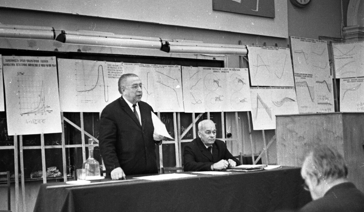 структура диссертации кандидата. оригинальность кандидатской диссертации. оригинальность кандидатской диссертации. этапы написания диссертации. различия курсовой и выпускной квалификационной работы.