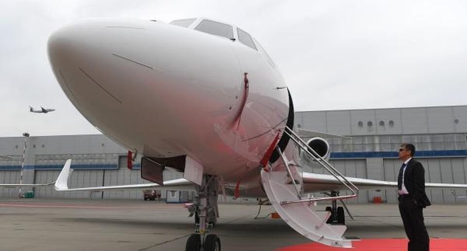 Четыре человека выжили при крушении джета Falcon 10 в Афганистане. Как ...