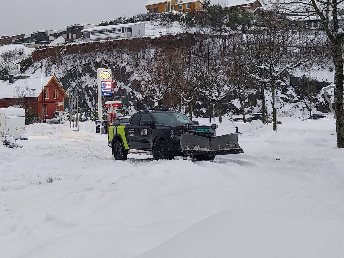 24 число день недели. 24 число день недели. Стих про дни недели. Календарь с названиями дней недели. 24 число день недели.