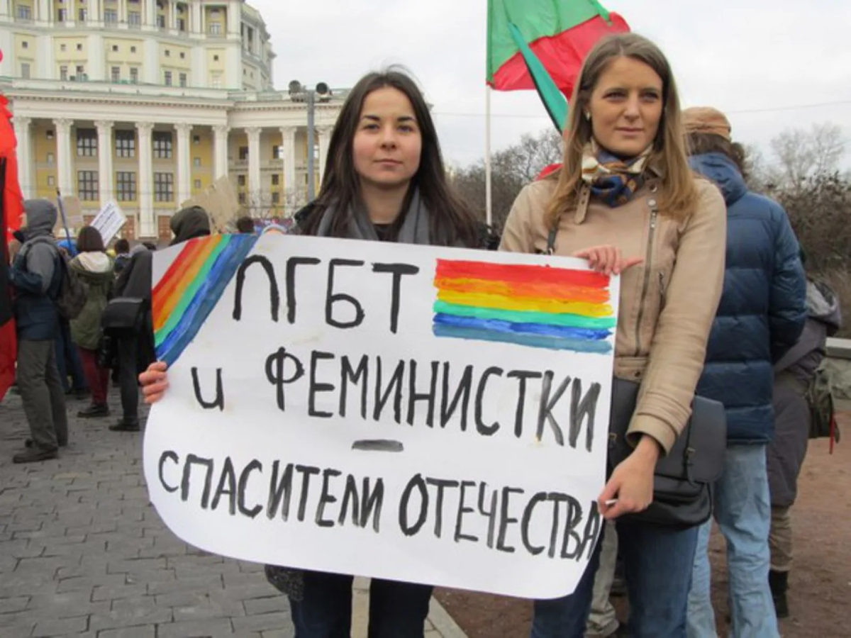 Тушите свет, сливайте масло - спасители явились...