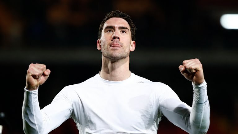 Нападающий «Ювентуса» Душан Влахович оформил дубль, забив два мяча в ворота салентийцев.