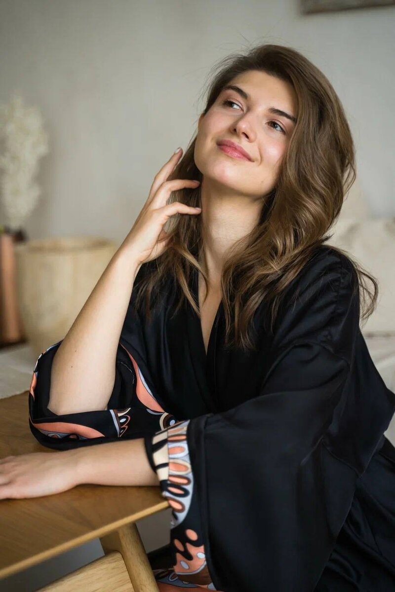 Цитаты про симпатию. Обособление общества от природы. Мем я ни с кем не спорю. В смысле корону снять. Я просто ни с кем не спорю.