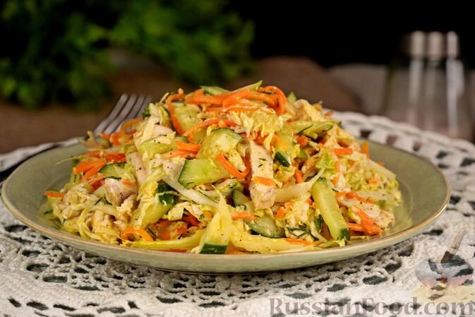 Салат с кур филе и огурцами