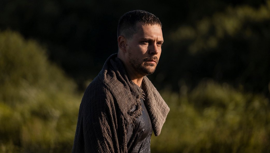 главный герой возвращается в прошлое. главный герой возвращается в прошлое.