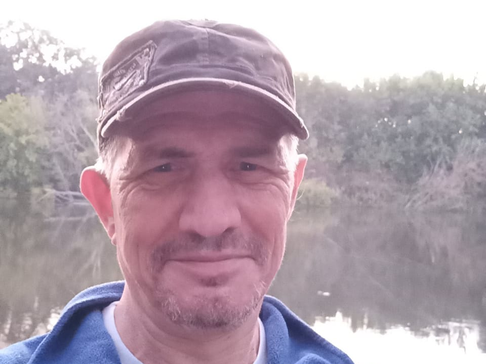 На берегу реки Сура.