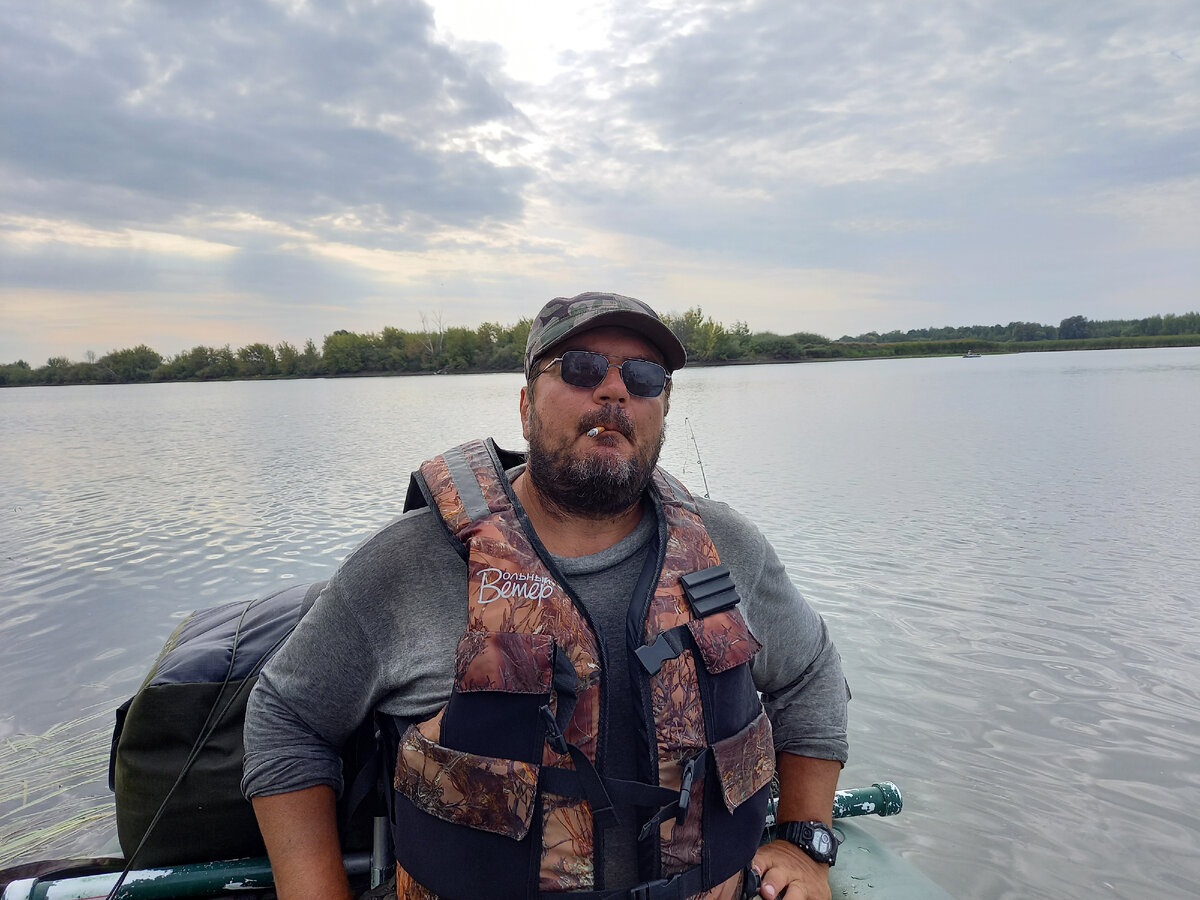 Перекур на реке Свияга.