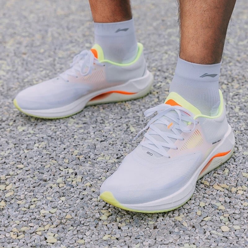 Отстирывается ли моча. Отстирывается ли моча. Как вывести пятно. Пятна от сырости на ткани. Как отстирать пятна.