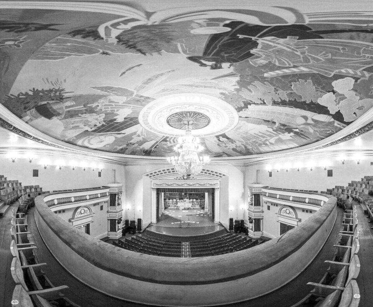 Гдк бийск зал. Афиша бийск гдк на декабрь 2022. Городской дворец культуры бийск афиша. Плакат афиша. Городской дворец культуры г.